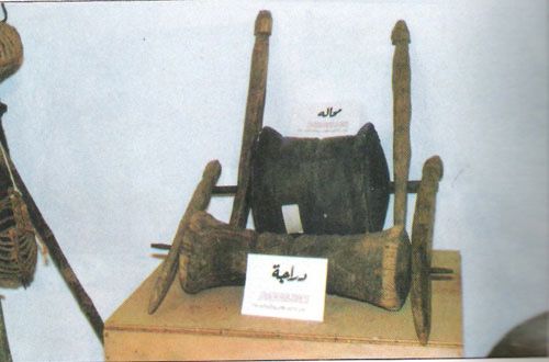 صوره لبعض الادوات الزرعيه القديمه