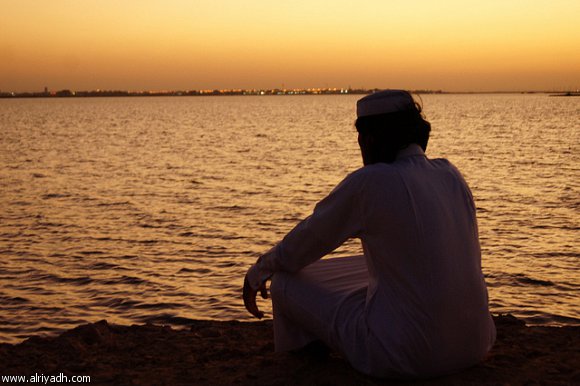 هل انتهى زمن «الصداقة» وبقيت العلاقة على قدر المصلحة؟