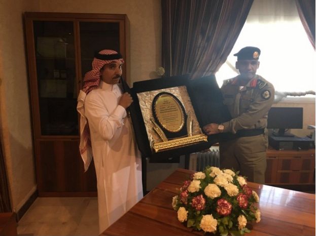 الشيخ مشرف بن عتيق المالكي يكرم مدير شرطة محافظة الطائف