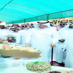 زيارة وزير البيئة والمياه والزراعة الفضلي الي بني مالك.