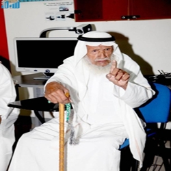 الصور.. "معمّر الطائف المالكي" يراجع "إبصار" ويطالب بنشر عيادات التأهيل